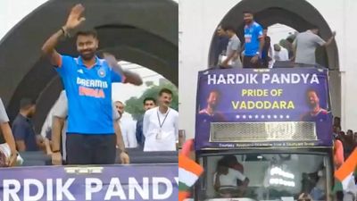 Hardik Pandya receives warm welcome in Vadodara, holds roadshow to celebrate Team India's T20 World Cup triumph