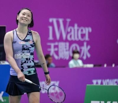 Beiwen Zhang Triumphs In Exciting Badminton Match With Celebratory Victory