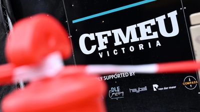 Labor urged to give CFMEU the cold shoulder on projects