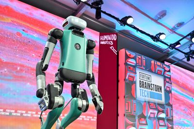 Agility Robotics’ humanoid robot has its first real job—at a Spanx factory