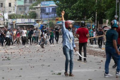 Violent clashes over quota system in government jobs leave scores injured in Bangladesh