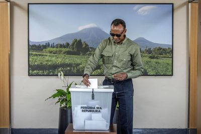 Kagame ahead in Rwanda's presidential election with 99 percent of the vote