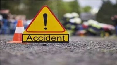 Maharashtra: Bus collides with tractor on Mumbai-Pune Highway; Five killed, several injured