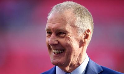 Sir Geoff Hurst: ‘It’s been fantastic under Southgate. I’d like him to stay’