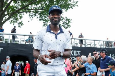 Watch: Calvin Johnson fights back tears upon learning his Pride of the Lions honor