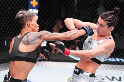 UFC full fight video: Amanda Lemos stuns Marina Rodriguez on way to title shot