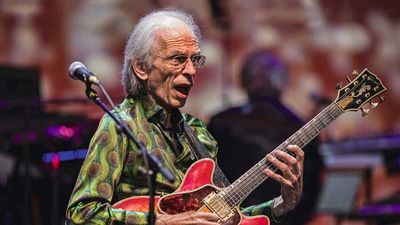 Steve Howe announces new solo album Guitarscape