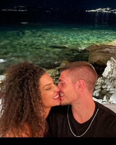 Marco Verratti And Wife Share A Loving Kiss Together