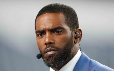 Randy Moss comments on emotional moment at Tom Brady induction ceremony