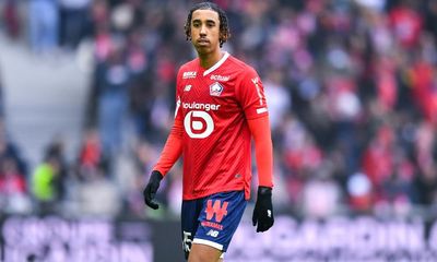 Manchester United agree £52m fee with Lille for defender Leny Yoro