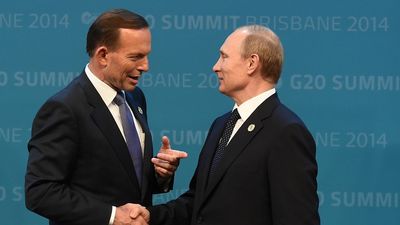 Abbott calls for Putin apology on MH17 anniversary