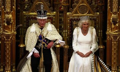 Labour promises to counter ‘snake oil charm of populism’ in packed king’s speech