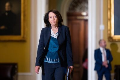 Cantwell says she'll cut path for privacy bill despite opposition - Roll Call