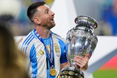 Lionel Messi asked to apologize for Argentina players' racist chant