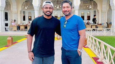 Sanju Samson reacts to Kumar Sangakkara using his bat for village cricket