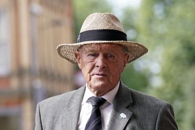 Sir Geoffrey Boycott successfully undergoes surgery to remove throat tumour