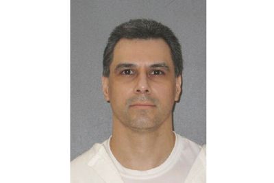 Delay of Texas death row inmate's execution has not been the norm for Supreme Court, experts say