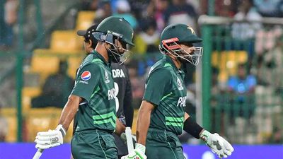 Watch: Babar Azam and Fakhar Zaman struggling against the bowling of Naseem Shah's younger brother Ubaid Shah