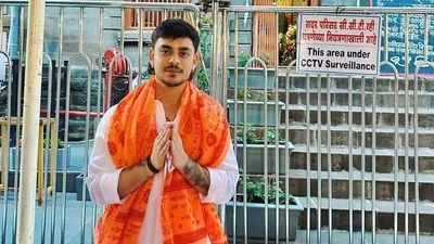Ishan Kishan visits Shree Samadhi Mandir on his birthday
