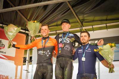 UCI Gravel World Series – Thomas Mein and Thalita de Jong win Gravel One Fifty