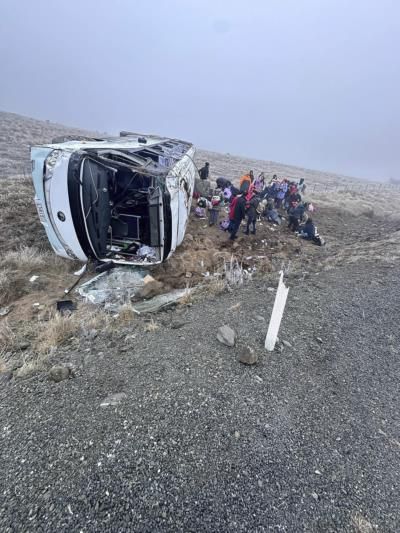 Two Buses Carrying Chinese Tourists Crash In New Zealand