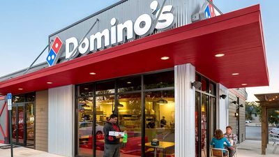 Domino's Taunts A Bearish Indicator; But This Restaurant Soars