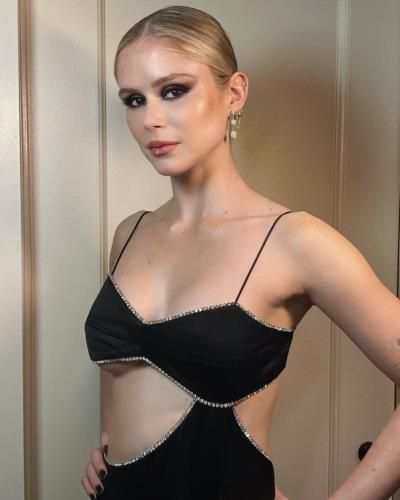 Erin Moriarty's Stylish Photoshoot With Friends