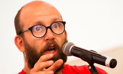 Daniel Kitson detests audience participation but still manipulates us like marionettes