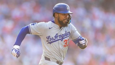 Dodgers' Teoscar Hernández Details Why He Didn't Sign With Red Sox in Free Agency
