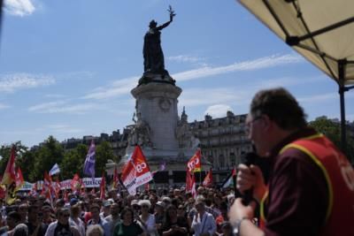 France's National Assembly Reelects Centrist Speaker Amid Political Turmoil