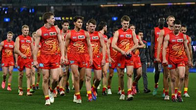 Giants ignore Suns' rocky road record in AFL battle