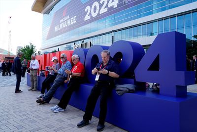 Surreal encounters of the RNC kind