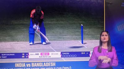 Sign language cricket commentary helps bridge the gap for deaf players and fans