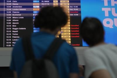 Global Internet Outage Impacts Airlines, Banks, And Offices Worldwide