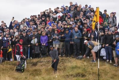 Tiger Woods Struggles At British Open