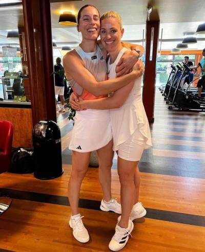 Angelique Kerber Showing Affection Towards Her Close Friend