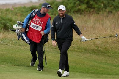Angry Shane Lowry sees British Open solo lead disappear (briefly) over rules controversy