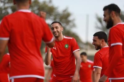Hakim Ziyech And Teammates Training Together In Matching Red Gear