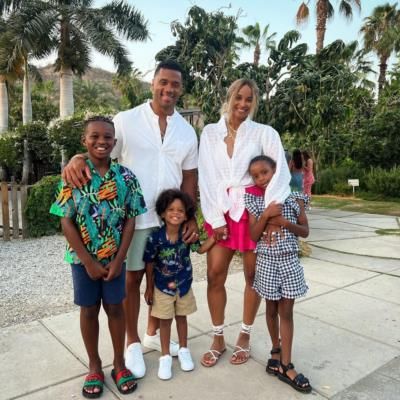 Russell Wilson With Family: A Glimpse Into His Personal Life