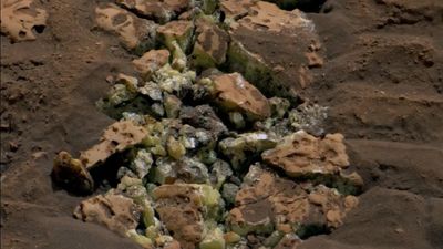 NASA's Curiosity rover accidentally reveals ultra-rare sulfur crystals after crushing a rock on Mars