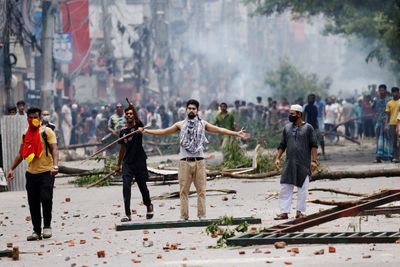 Bangladesh imposes curfew, deploys army as job quota protests continue