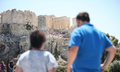 European heatwave forecast to hit peak as health warnings issued