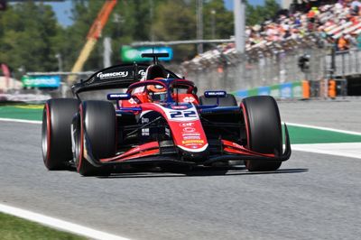 F2 Hungary: Verschoor masters Hungary madness for sprint race win