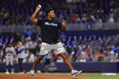 Watch: Dolphins’ Chop Robinson throws opening pitch at Marlins game
