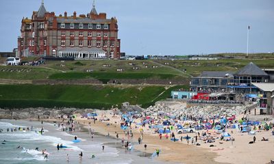 UK weather: warmer temperatures on the horizon after hottest day of year