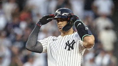 Yankees' Giancarlo Stanton Could Return to Play Sometime Late Next Week