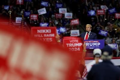 Imagery Of Trump's 'Fight' Message Prevalent At Campaign Rally