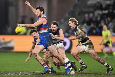 Cracks appear in Geelong’s fortress with another dirty night on home turf