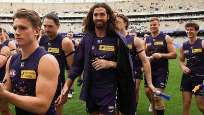 Freo skipper suffers arm fracture, Papley out for Swans