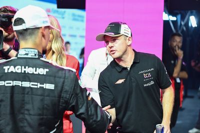 Cassidy and da Costa “cried together” after Formula E title-defining clash